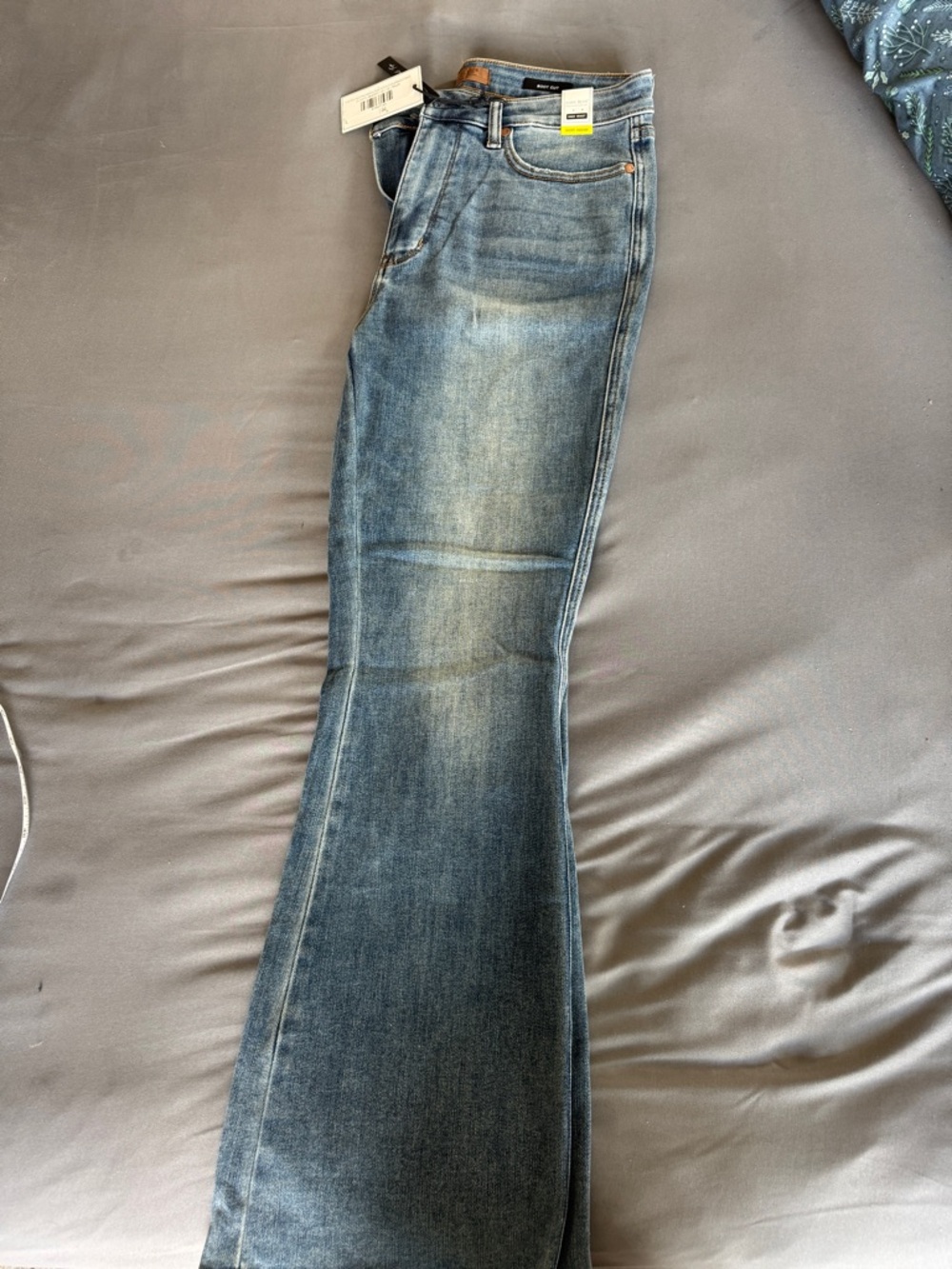 Judy Blue Medium Wash Flare Jeans
